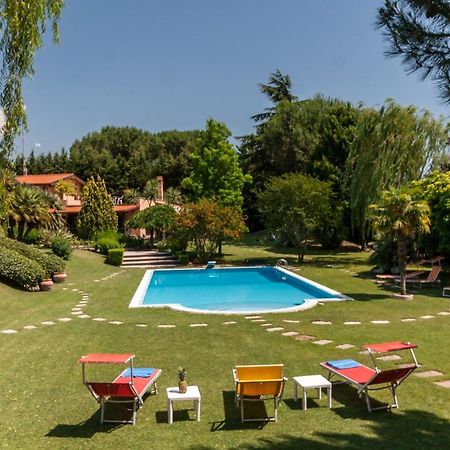 Relais Villaggio Azzurro Рим Екстериор снимка