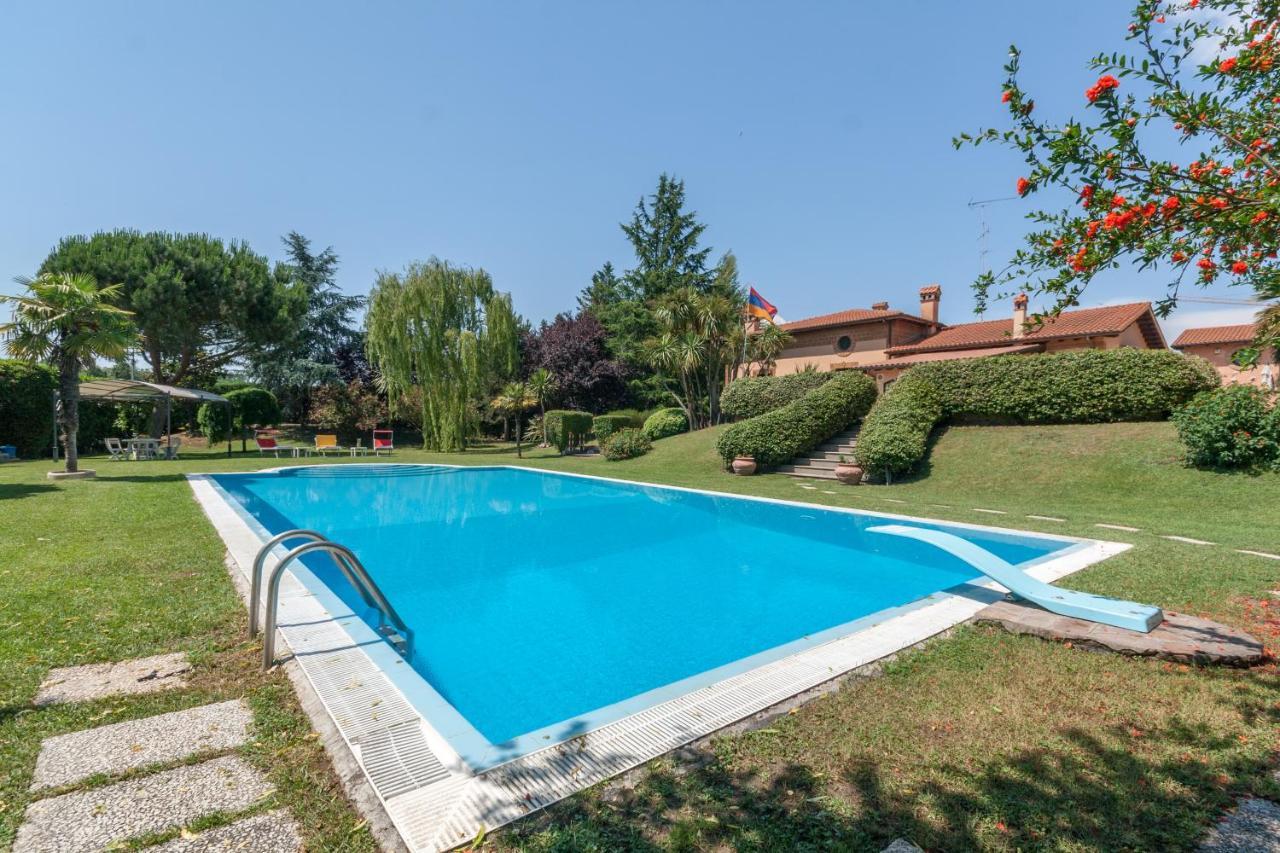 Relais Villaggio Azzurro Рим Екстериор снимка