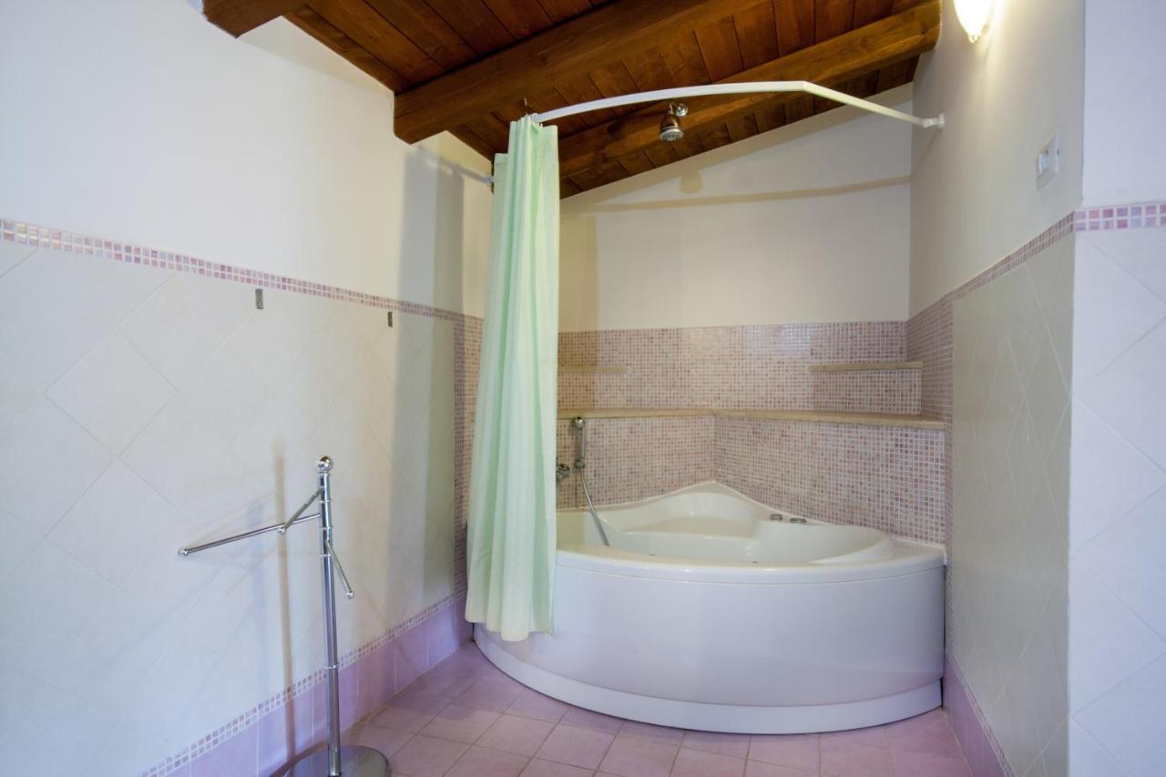 Relais Villaggio Azzurro Рим Екстериор снимка